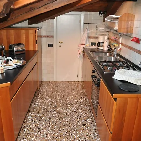 Feriehus Sestiere Di San Polo Sleeps 4 Wifi Venedig