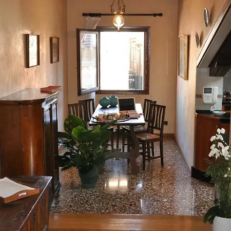 Sestiere Di San Polo Sleeps 4 Wifi * Venedig